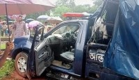 আসামি ধরতে গিয়ে ট্রেনের ধাক্কায় তিন পুলি...